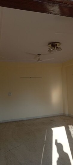 4 BHK + Pooja Room,Servant Room,Store Room Builder Floor For Sale in Gulmohar Park