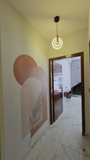 Furnished Amenities in 3 BHK Builder Floor at JakhaN-Rajpur Road – for Sale