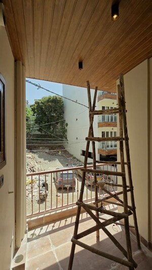 Staircase in 3 BHK Builder Floor at JakhaN-Rajpur Road – for Sale