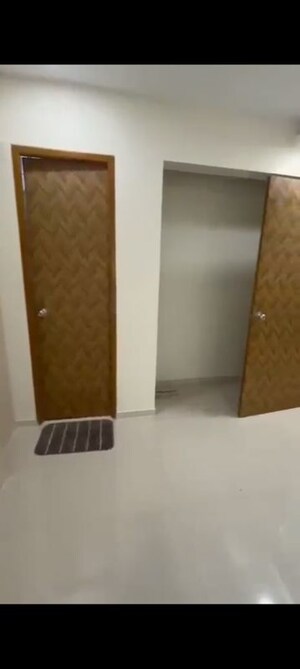 Room in 1 BHK Apartment at Kurla – for Rent