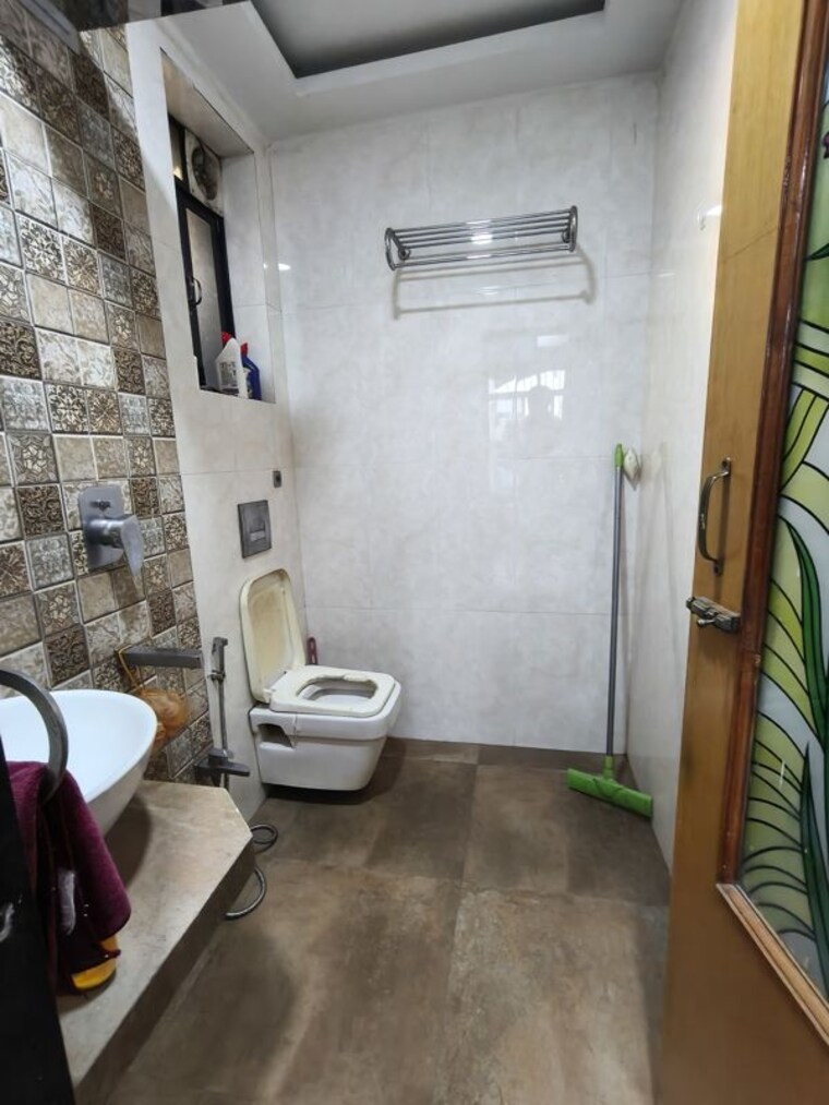Bathroom, deep-smruti-apartment 3 Bedroom 1600 Sq.Ft. Apartment In Vashi Sector 28 Navi Mumbai 10352096