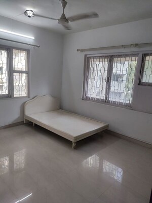 Room in 2 BHK Apartment at Sea Lord, Cuffe Parade – for Rent