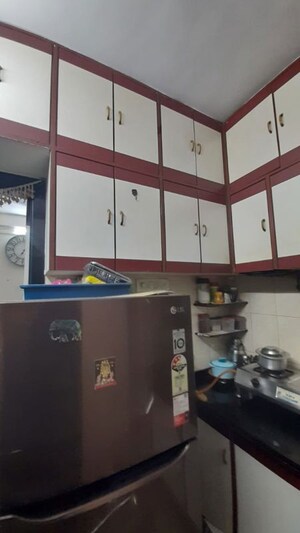 Kitchen in 1 BHK Apartment at Gokul Horizon, Kandivali East – for Rent