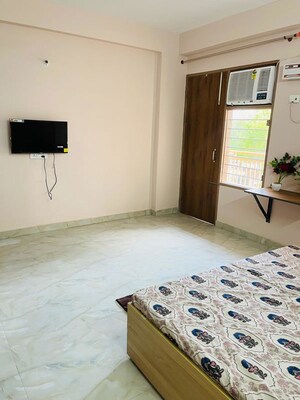 Bedroom in 1 RK Builder Floor at Mohyal Colony – for Rent