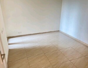 Room in 3 BHK Apartment at Gaur Atulyam, Omicron I Greater Noida – for Rent