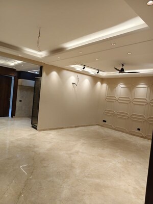 Room in Studio Apartment at Dlf Cyber City, Sector 24 – for Rent