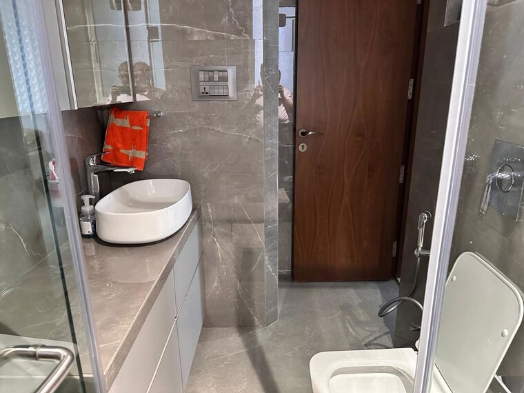 Bathroom, vraj-tiara 3 Bedroom 1700 Sq.Ft. Apartment In Worli Mumbai 10352191
