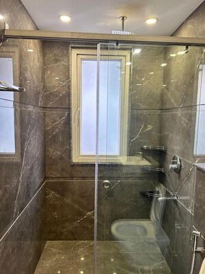 Bathroom in 1 BHK Builder Floor at Dlf Cyber City, Sector 24 – for Rent