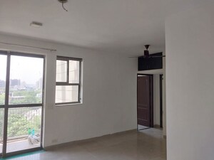 Room in 3 BHK Apartment at Unitech Fresco, Sector 50 – for Sale