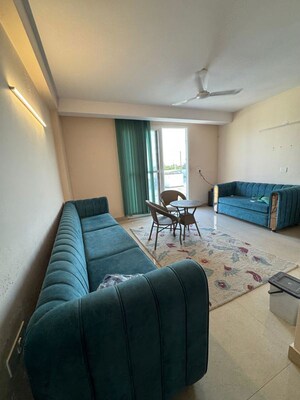 Bedroom in 1 BHK Apartment at Chattarpur – for Rent