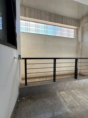 Room in 1 BHK Apartment at Chattarpur – for Rent
