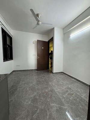 Room in 1 BHK Apartment at Chattarpur – for Rent