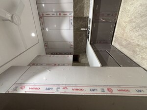 Furnished Amenities in 3 BHK Builder Floor at Shivalik Colony – for Sale