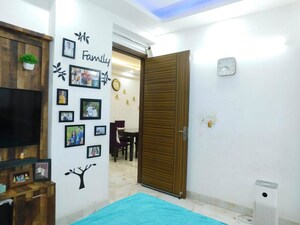 Room in 3 BHK Apartment at Palm Residency Chhatarpur, Chattarpur – for Rent
