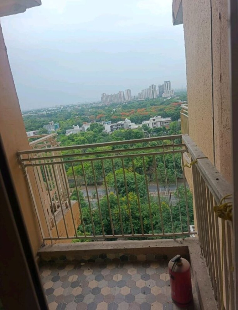 Balcony, mahaluxmi-migsun-ultimo 3 Bedroom 1395 Sq.Ft. Apartment In Omicron Iii Greater Noida Greater Noida 10352265