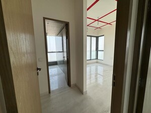 Room in 3 BHK Apartment at Hubtown 25 South, Prabhadevi – for Rent
