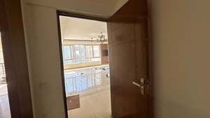 Room in 3 BHK Apartment at Jaypee Greens Kalypso Court, Sector 128 – for Rent