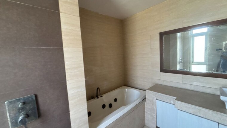 Bathroom, jaypee-greens-kalypso-court 3 Bedroom 2600 Sq.Ft. Apartment In Sector 128 Noida 10352268