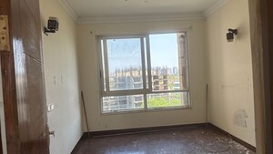 Room in 3 BHK Apartment at Jaypee Greens Kalypso Court, Sector 128 – for Rent