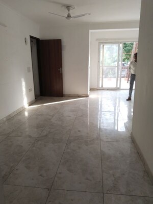 Living Room in 1 BHK Builder Floor at Sector 36 – for Rent