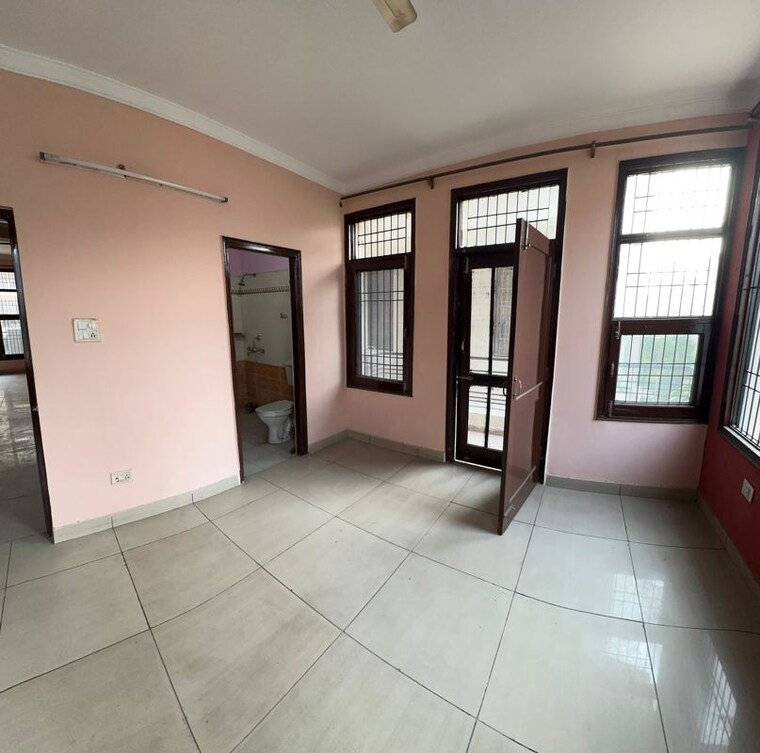 Room, preet colony 2 Bedroom 995 Sq.Ft. Apartment In Preet Colony Zirakpur 10350077