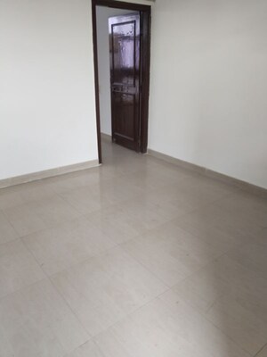 Room in 1 BHK Builder Floor at Sector 49 – for Rent