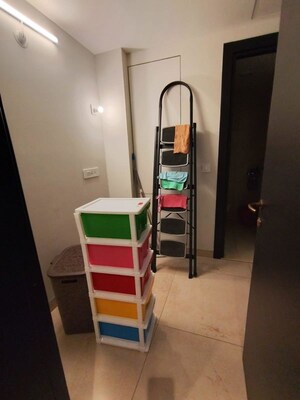 Room in 3.5 BHK Apartment at Panchshil Towers, Kharadi – for Rent