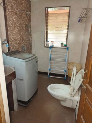 Bathroom in 6 BHK Villa at Sector 26 Belapur – for Sale