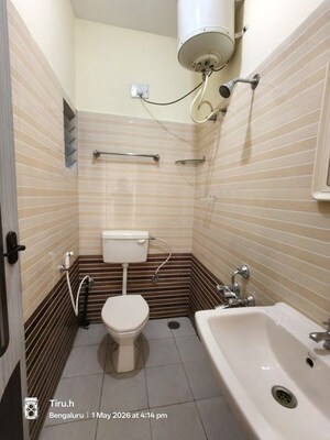 Bathroom in 2 BHK Builder Floor at Hsr Layout Sector 3 – for Rent