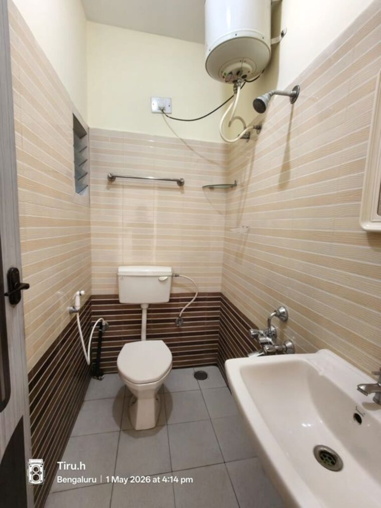 Bathroom, hsr layout sector 3 2 Bedroom 650 Sq.Ft. Builder Floor In Hsr Layout Sector 3 Bangalore 10352414