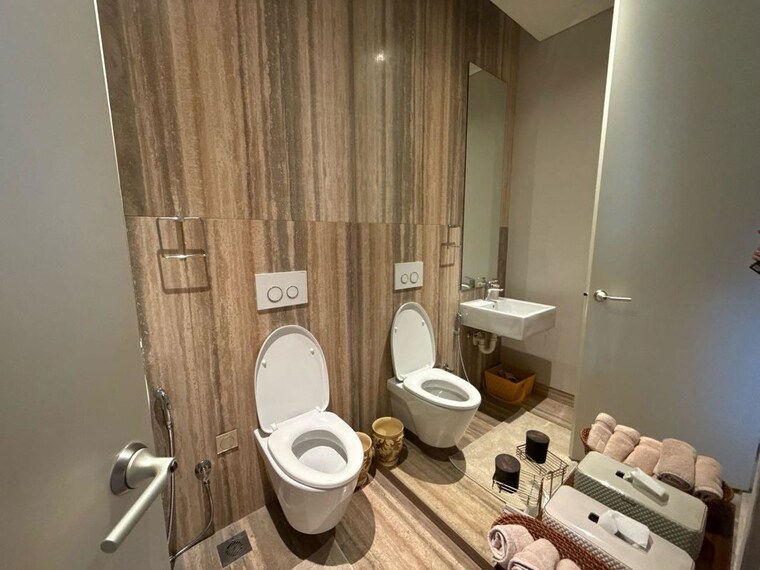 Bathroom, panchshil-trump-towers 5 Bedroom 4416 Sq.Ft. Apartment In Kalyani Nagar Pune 10352416