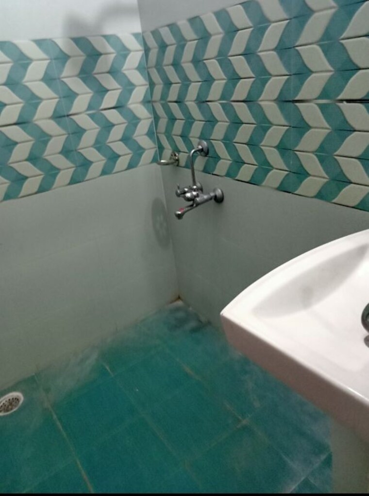 Bathroom, aliganj 2 Bedroom 1650 Sq.Ft. Villa In Aliganj Lucknow 10352470