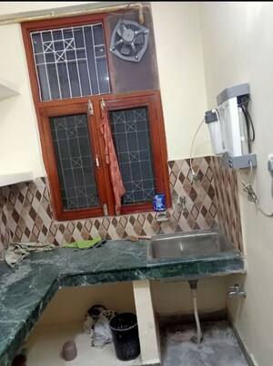 Furnished Amenities in 2 BHK Villa at Aliganj – for Rent