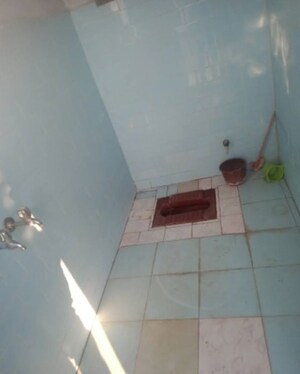 Bathroom in 1 RK Independent House at Aliganj – for Rent
