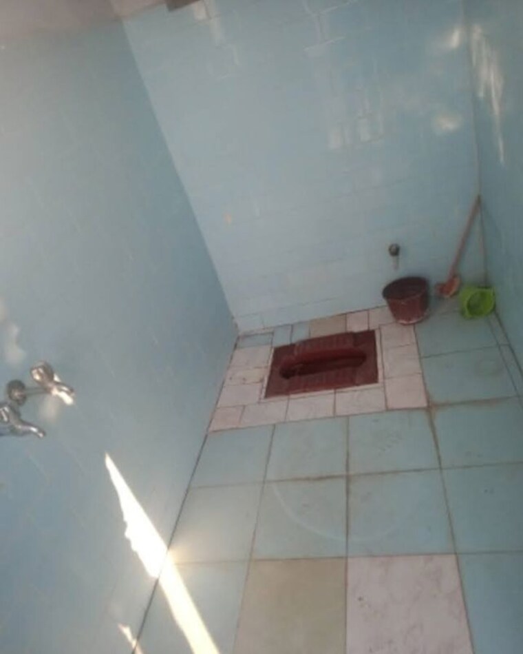 Bathroom, aliganj 1 RK 455 Sq.Ft. Independent House In Aliganj Lucknow 10352471