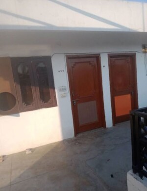 Team Area in 1 RK Independent House at Aliganj – for Rent