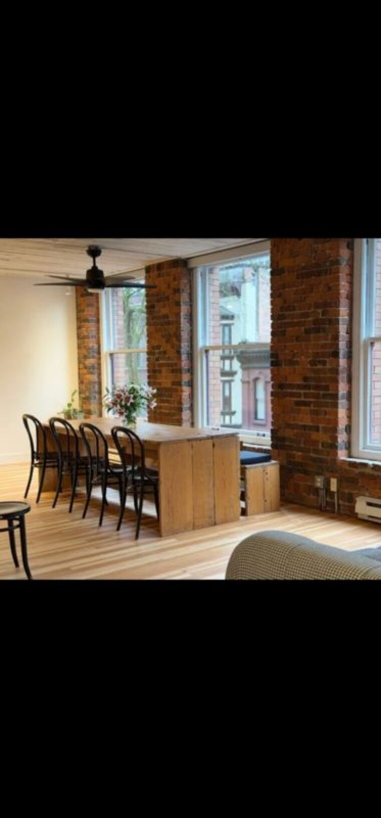 Living Room, sun-industrial-estate Commercial Office Space 1000 Sq.Ft. In Lower Parel Mumbai 10352486