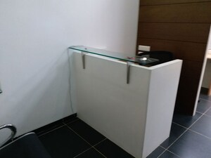 Room in  Office Space at Sun Industrial Estate, Lower Parel – for Rent