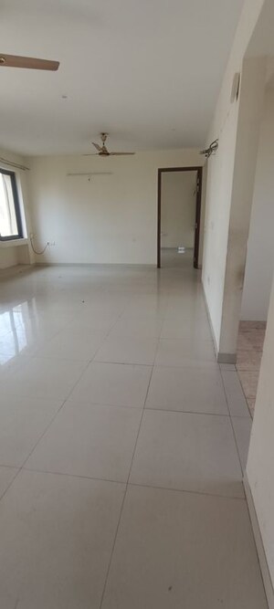 Bathroom in 3 BHK Apartment at Mahima Florenza, Patrakar Colony – for Rent