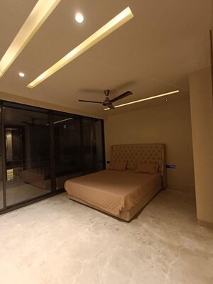 Living Room in 2.5 BHK Apartment at Dlf Cyber City, Sector 24 – for Rent