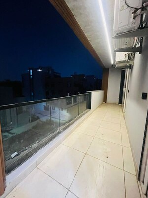 Balcony in Studio Builder Floor at Sector 48 – for Rent
