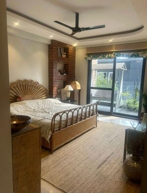 Bedroom in 3.5 BHK Apartment at Dlf Cyber City, Sector 24 – for Rent