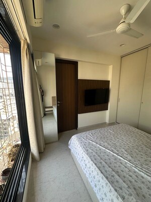 Bedroom in 2 BHK Apartment at Lashkaria Empress, Andheri West – for Rent