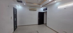 Room in 4 BHK Apartment at Parsvnath Planet, Gomti Nagar – for Rent