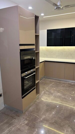 Kitchen in 4 BHK Builder Floor at Suncity Avenue 102, Sector 102 – for Sale