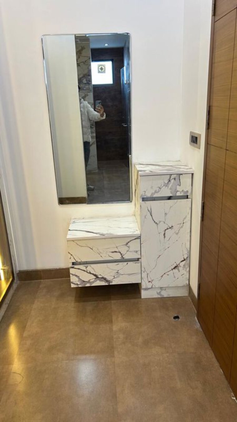 Bathroom, suncity-avenue-102 4 Bedroom 250 Sq.Yd. Builder Floor In Sector 102 Gurgaon 10352562