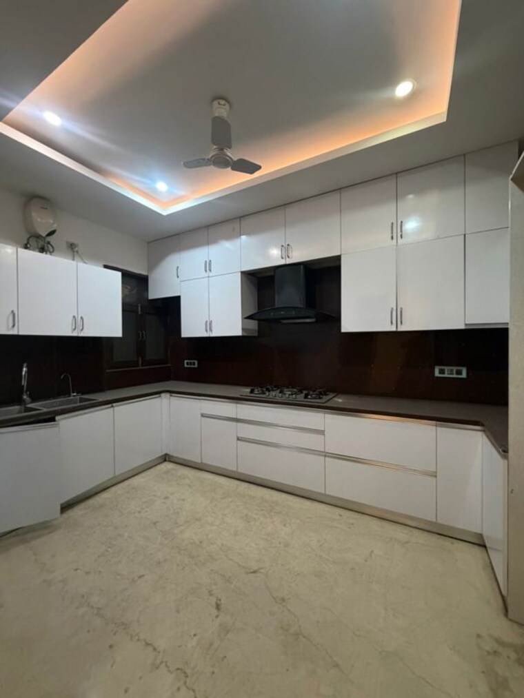 Kitchen, unitech-south-city-1 3 Bedroom 2500 Sq.Ft. Builder Floor In South City 1 Gurgaon 10348454