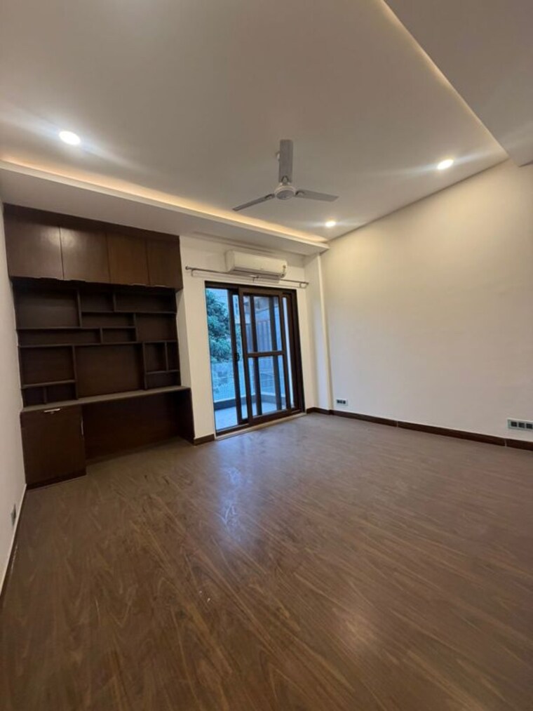 Room, unitech-south-city-1 3 Bedroom 2500 Sq.Ft. Builder Floor In South City 1 Gurgaon 10348454