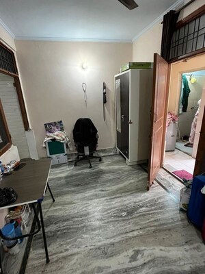 Parking in 1 BHK Builder Floor at Sector M14 – for Rent