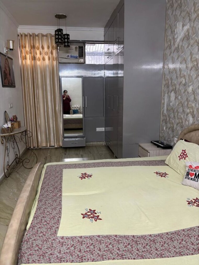 Bedroom, south city 1 3 Bedroom 1800 Sq.Ft. Builder Floor In South City 1 Gurgaon 10352590